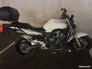 YAMAHA FZ6