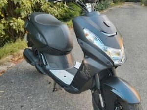SCOOTER PEUGEOT STREETZONE
