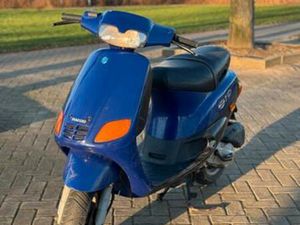 PIAGGIO/PUCH ZIP TYPE 3 50CC BROMFIETS (2T) — SCOOTERS | PIAGGIO — MARKTPLAATS
