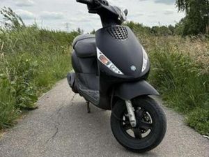 PIAGGIO ZIP — SCOOTERS | PIAGGIO — MARKTPLAATS