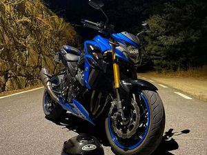 ② SUZUKI GSX-S 750