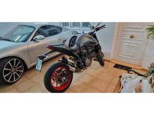 DUCATI - MONSTER 937