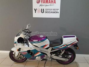 YAMAHA - FZR 600 R GENESIS