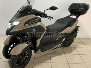 YAMAHA - TRICITY
