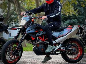 KTM 690 SMC - R SETÚBAL (SÃO JULIÃO, NOSSA SENHORA DA ANUNCIADA E SANTA MARIA DA GRAÇA)