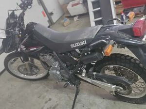 DR650 SUZUKI ROAD LEGAL