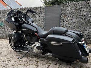 HARLEY DAVIDSON ROAD GLIDE 103ER MIT PENZL