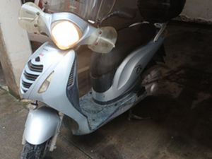 SCOOTER HONDA PS 150