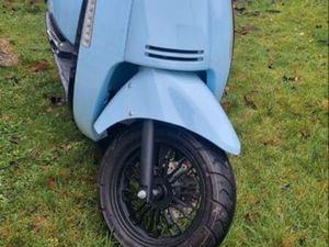 SCOOTER ÉLECTRIQUE TRÈS BON ÉTAT, PAS CHÈRE