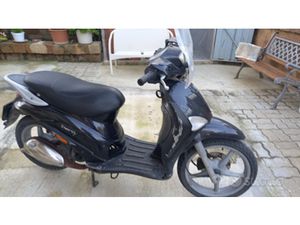 PIAGGIO LIBERTY DUE TEMPI COL NERO USATO