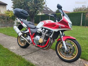 ÉCHANGE CB1300