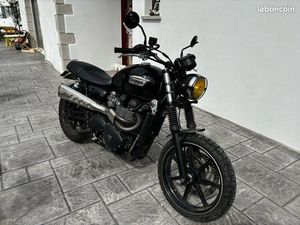TRIUMPH BONNEVILLE