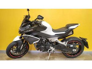 VENDO CFMOTO 800NK ADVANCED (2023 - 26) USATA A MILANO (CODICE 9813856) - MOTO.IT