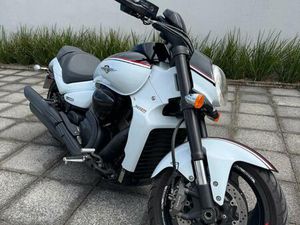 SUZUKI BOULEVARD M1800 R BOSS