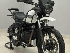 ROYAL ENFIELD HIMALAYAN 411 ROCK RED