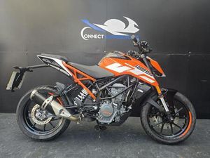 KTM DUKE 125 CC LEARNER LEGAL HPI CLEAR LOW MILEAGE