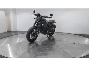 VENDO DUCATI SCRAMBLER 800 NIGHTSHIFT (2023 - 24) USATA A VITERBO (CODICE 9629819) - MOTO.IT