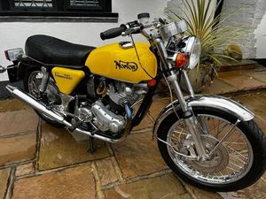 NORTON COMMANDO 750