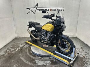 2023 PAN AMERICA® 1250 SPECIAL