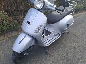 VESPA GTS 250 ROLLER SCOOTER 250 CCM PIAGGIO
