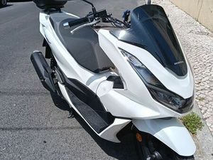 PCX 125 POUCOS KM! IMPECÁVEL SANTA IRIA DE AZOIA, SÃO JOÃO DA TALHA E BOBADELA