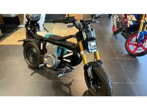 VENDO BMW CE 02 AM (2024 - 26) USATA A GAGLIANICO (CODICE 9882526) - MOTO.IT