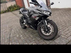 KAWASAKI NINJA 650 (2022)