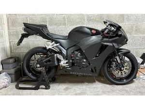 CBR 600 RR 2025