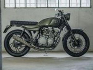 YAMAHA XJ SOECIAL REVERIE - VERDE ASTON MARTIN