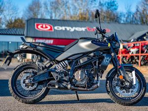 HUSQVARNA SVARTPILEN - 125 EURO 5 125 CC