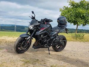 SUZUKI GSX- S 750