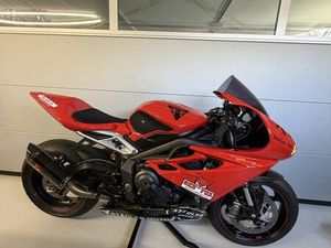 TRIUMPH DAYTONA 765 (STREET TRIPLE RS)