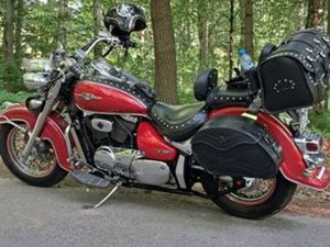 SUZUKI BULEVARD C50 ŚWIĘTOCHLOWICE