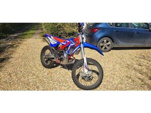 BETA XTRAINER 300 ENDURO PETROL MANUAL (40 PS) 293 CC