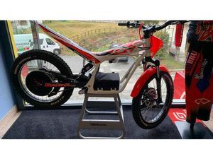 VENDO BETAMOTOR MINITRIAL ELECTRIC 20 (2014 - 26) NUOVA A CREVOLADOSSOLA (CODICE 9905232) - MOTO.IT