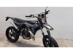 VENDO BETAMOTOR RR 50 MOTARD (2021 - 26) NUOVA A ROSTA (CODICE 9558166) - MOTO.IT