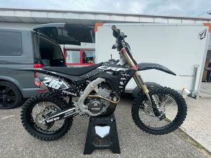 HONDA CRF 250 R // 2019