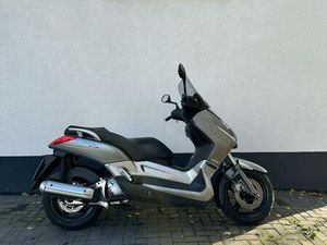 YAMAHA X-MAX YP250R