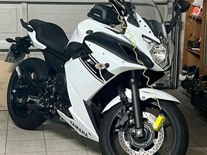 YAMAHA XJ6 DIVERSION F ABS - NUR 1400KM!!