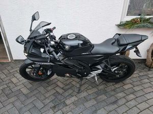 YAMAHA YZF R125 SCHWARZ BJ.2024