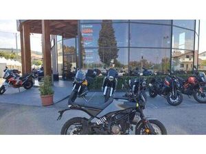 VENDO HUSQVARNA SVARTPILEN 125 (2024 - 26) NUOVA A CHIETI (CODICE 9799711) - MOTO.IT