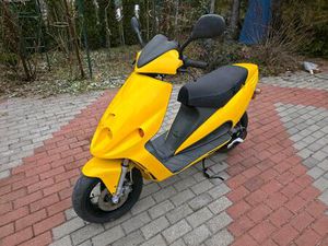 MALAGUTI F12 PHANTOM 25KM/H MOFA ROLLER.