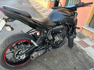 YAMAHA - MT07
