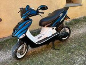 MALAGUTI FIREFOX F15 SCOOTER