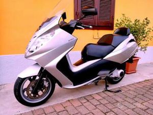 PEUGEOT SATELIS 250 - 2009