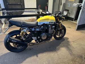 YAMAHA XJR 1300 60S KENNY ROBERTS EDITION