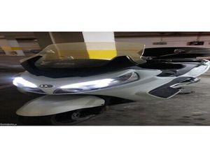 YAMAHA XMAX 250 CC 2013