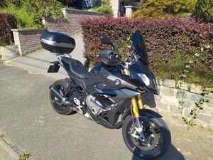 ② BMW S1000XR