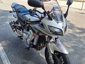 YAMAHA FZ 1 ARGENTO