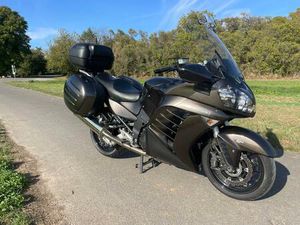 WINTERSCHNAPPER: SEHR GEPFLEGTE KAWASAKI GTR1400 BOS SPORTAUSPUFF